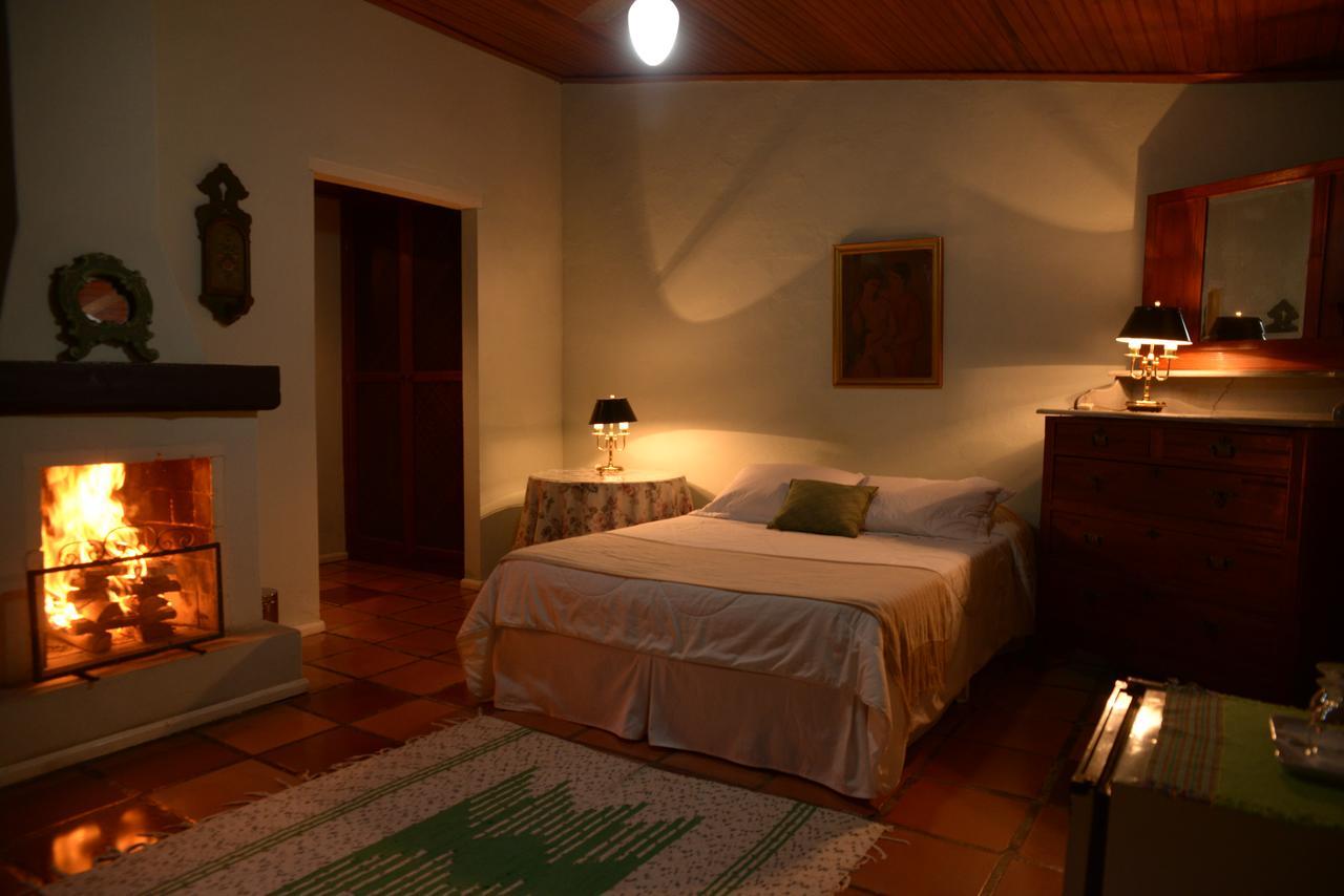 Hotel Pousada Esmeralda 伊塔蒂亚亚 外观 照片