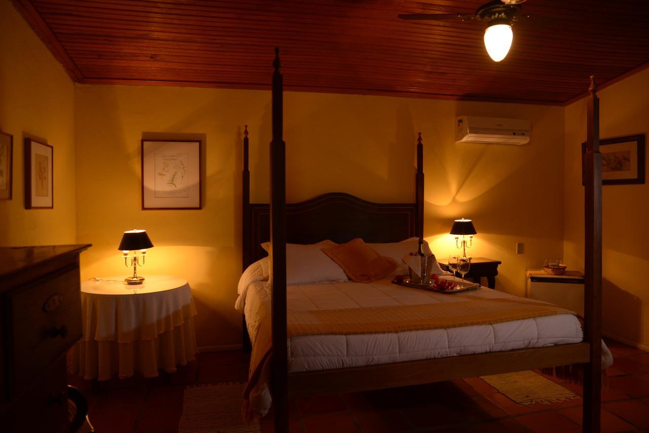 Hotel Pousada Esmeralda 伊塔蒂亚亚 外观 照片