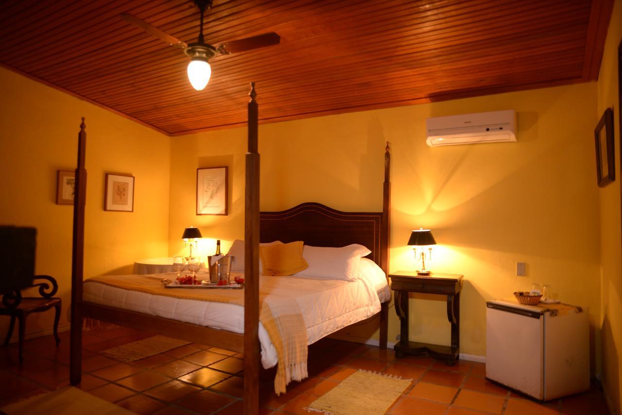Hotel Pousada Esmeralda 伊塔蒂亚亚 外观 照片