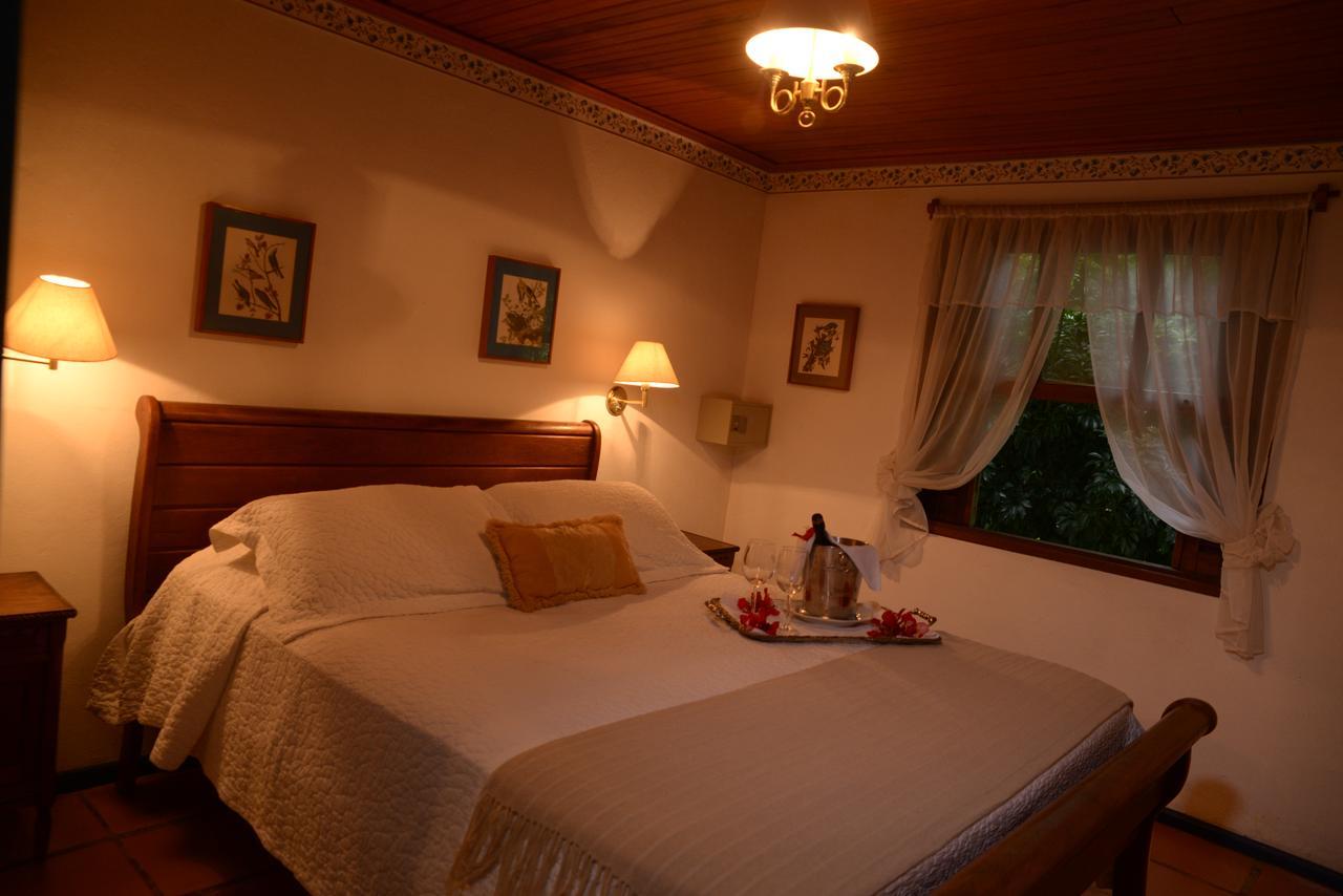 Hotel Pousada Esmeralda 伊塔蒂亚亚 外观 照片